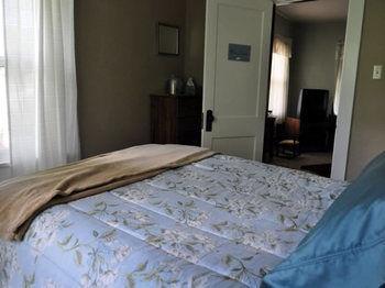 Lazy T Ranch Guest House Мангаттан Екстер'єр фото