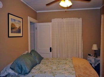 Lazy T Ranch Guest House Мангаттан Екстер'єр фото